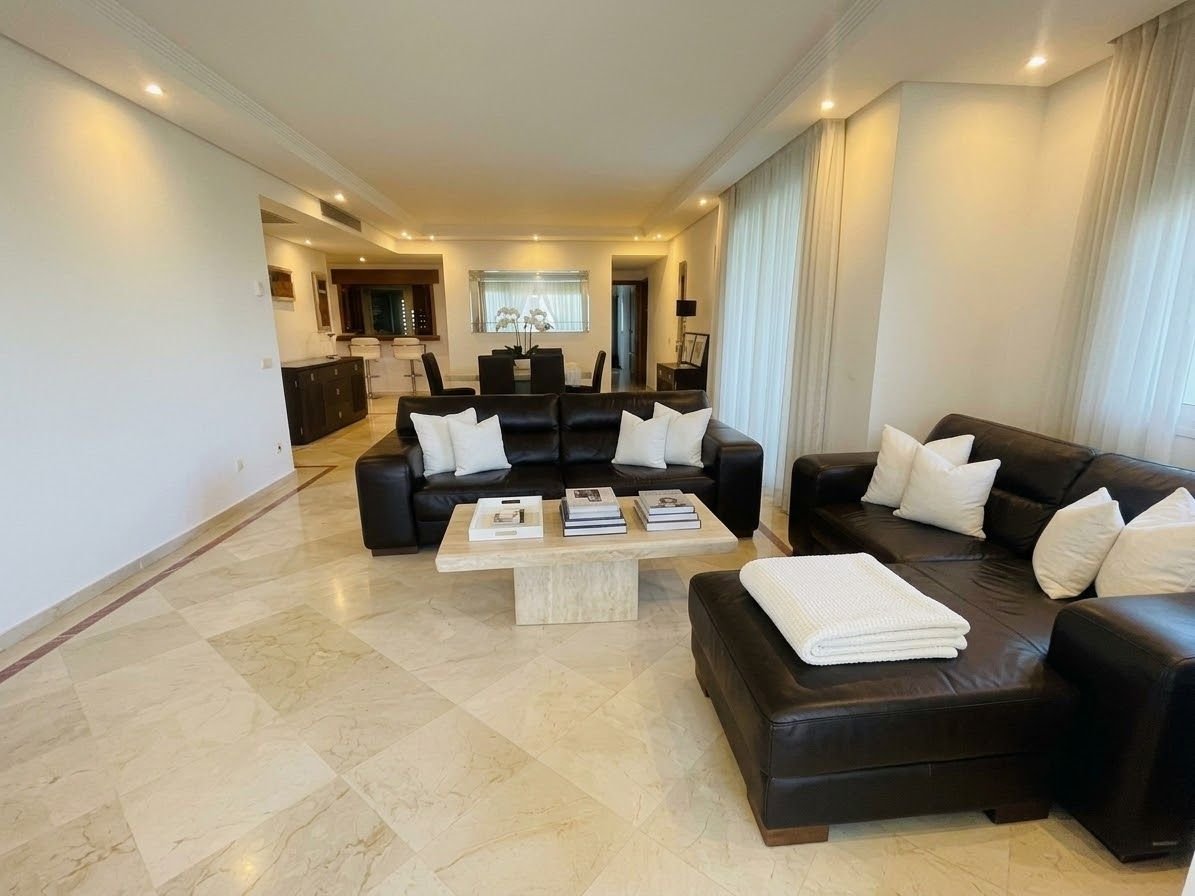Pis de 242 m² a Estepona