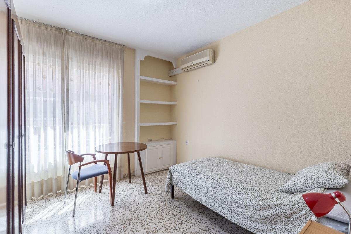 Piso de 89 m² en Granada