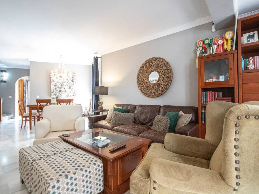 Casa de 230 m² en Estepona