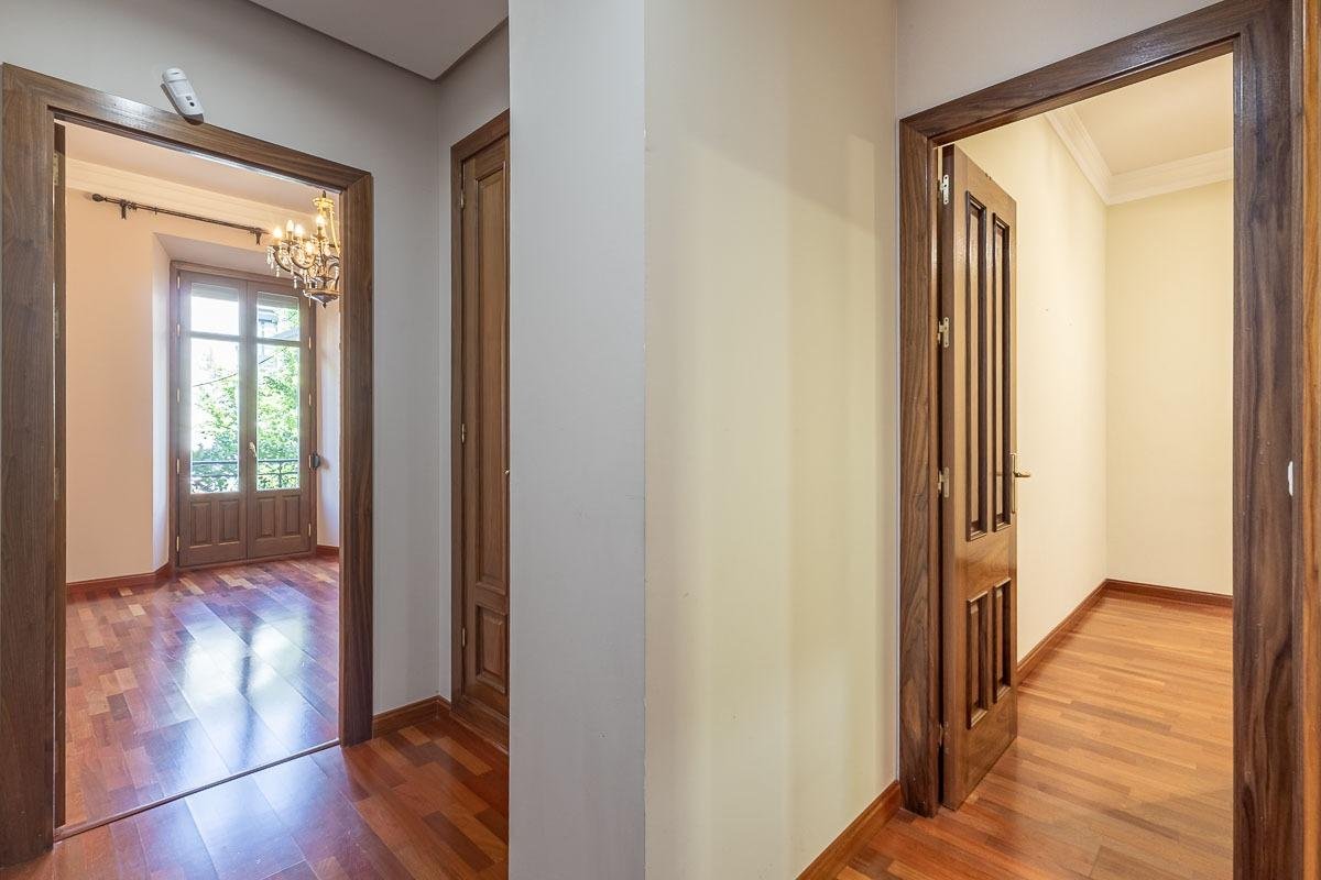 Piso de 140 m² en Granada