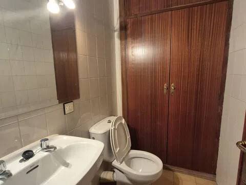 Room 100 m², Ávila