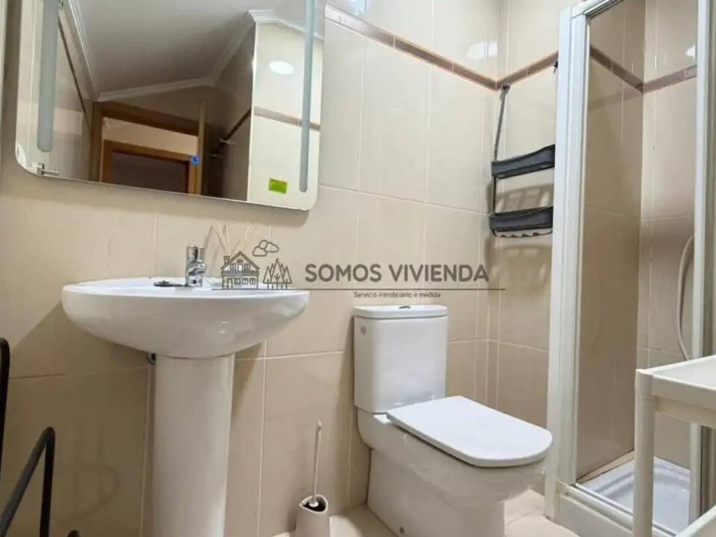 Piso de 95 m² en Ourense
