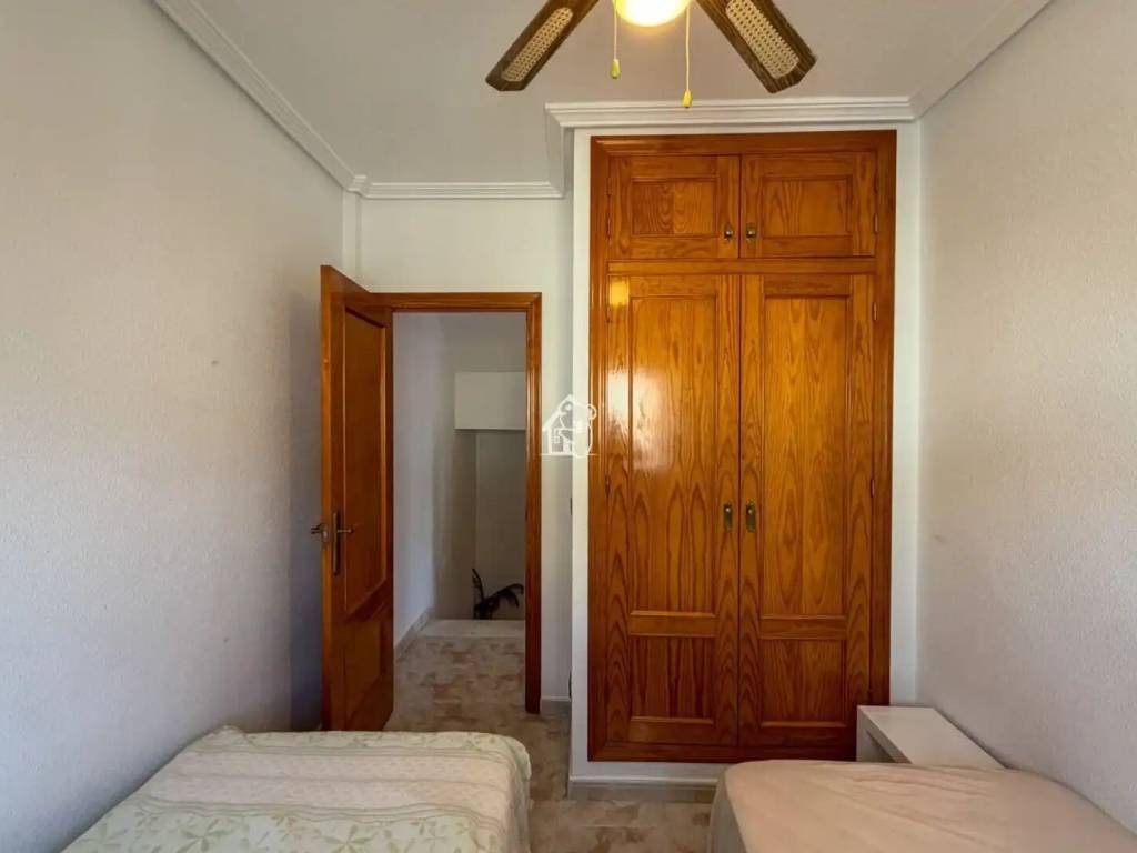 Casa de 100 m² a Oriola