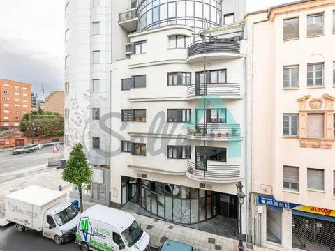 Piso de 126 m² en Oviedo