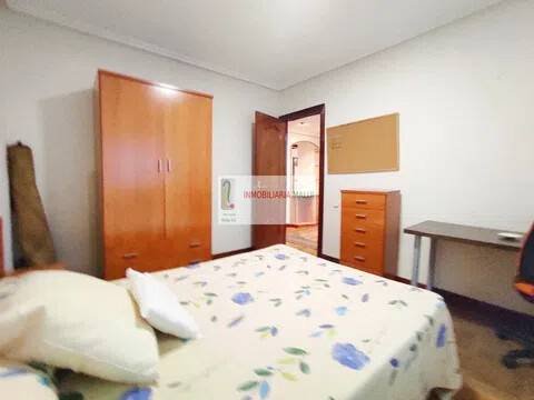 Piso de 95 m² en Oviedo