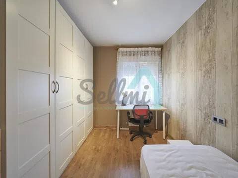 Piso de 80 m² en Oviedo