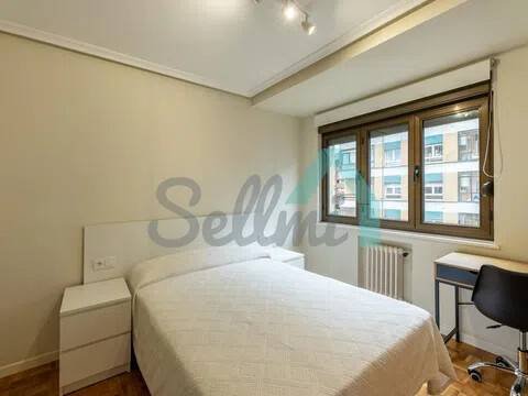 Piso de 64 m² en Oviedo