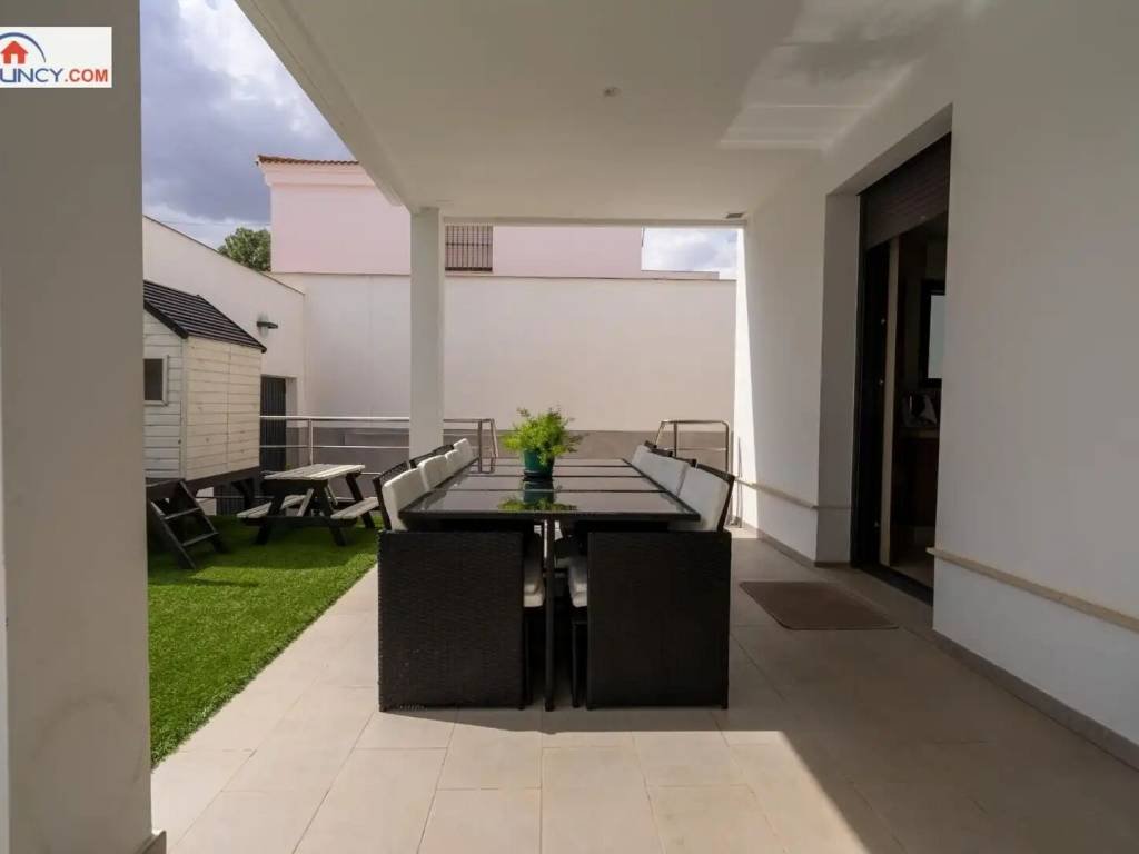 Casa de 372 m² en Dos Hermanas