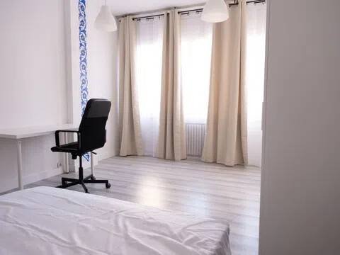 Habitación 140 m², Lérida