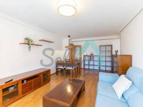 Pis de 117 m² a Oviedo