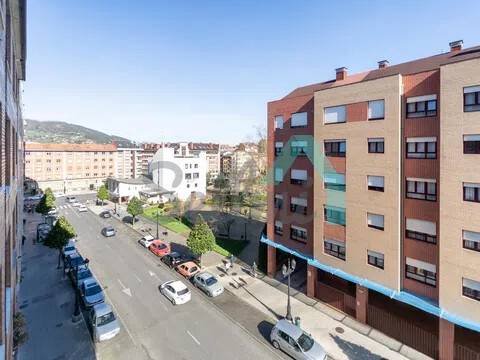 Piso de 105 m² en Oviedo