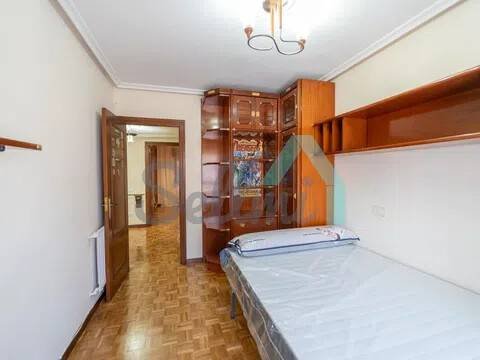 Piso de 105 m² en Oviedo
