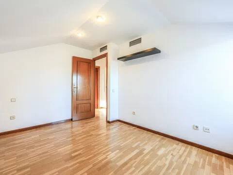 Wohnung 217 m² in Madrid
