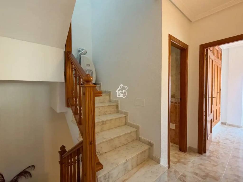 Casa de 100 m² a Oriola