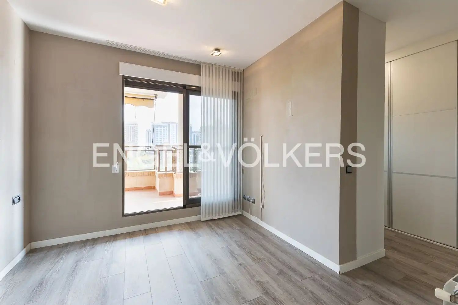 Wohnung 152 m² in Valencia