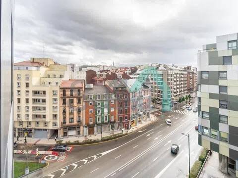 Piso de 120 m² en Oviedo