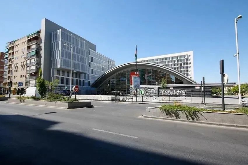 Piso de 85 m² en Granada