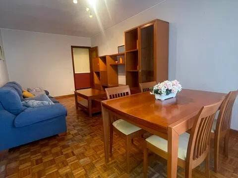 Piso de 90 m² en La Almunia de Doña Godina
