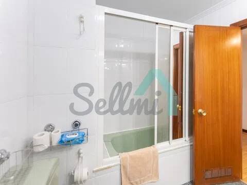 Piso de 127 m² en Oviedo