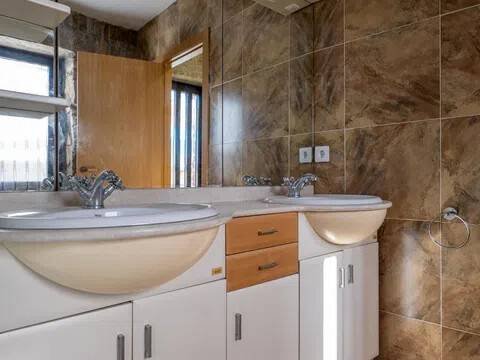 Casa de 169 m² en Gemuño
