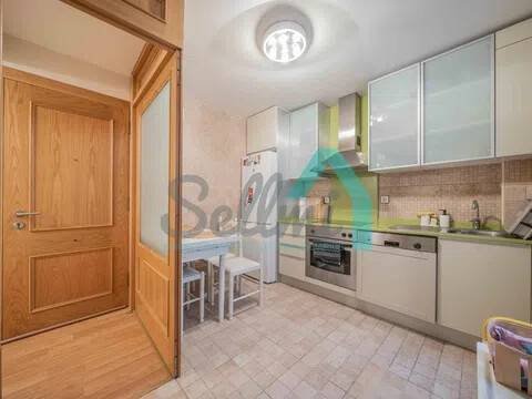 Pis de 84 m² a Oviedo