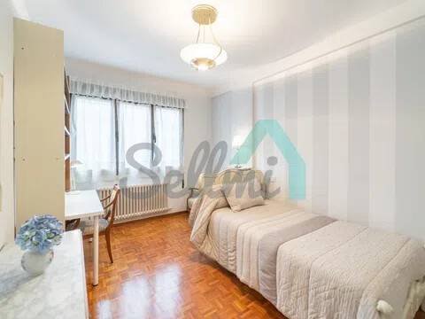Piso de 107 m² en Oviedo