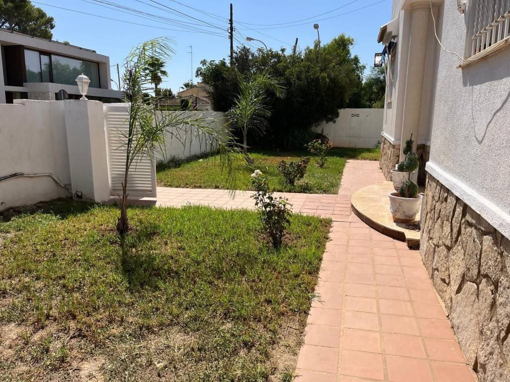 Casa de 238 m² en l'Eliana