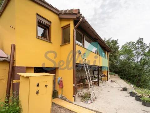 Casa de 100 m² en Mieres