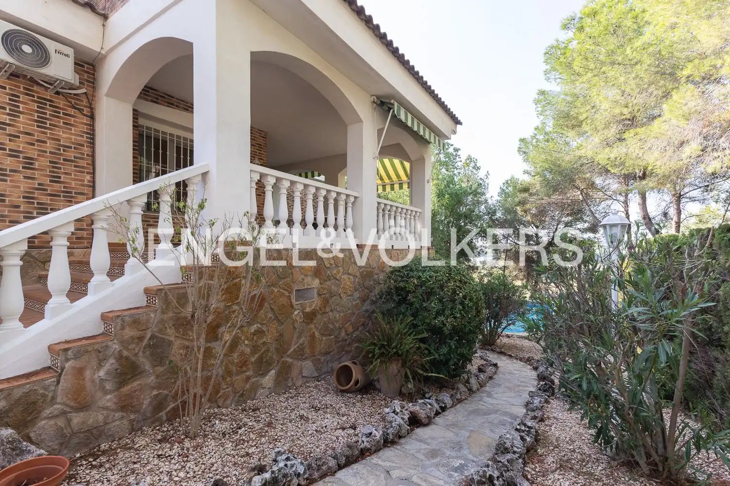 Casa de 238 m² en Paterna