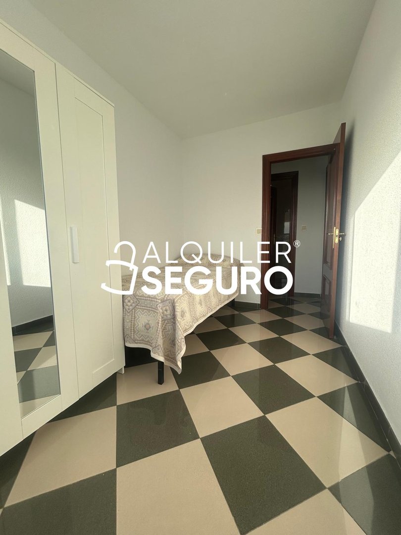 Piso de 100 m² en Granada