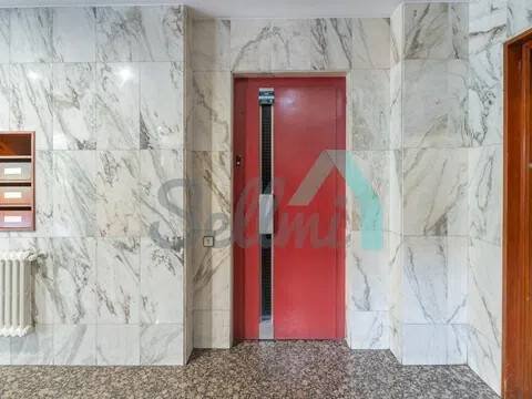 Piso de 107 m² en Oviedo