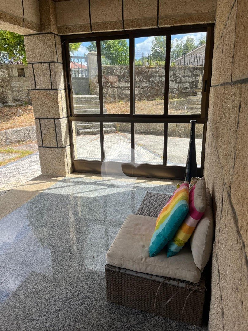 Casa de 300 m² en Ourense