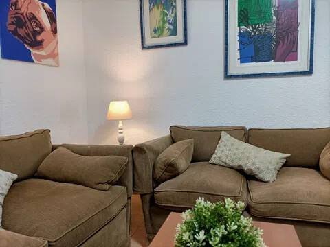 Habitación 240 m², La Almunia de Doña Godina