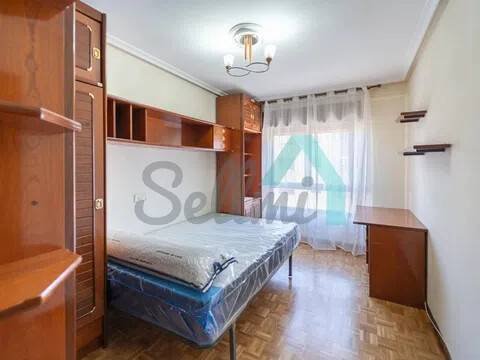 Piso de 105 m² en Oviedo