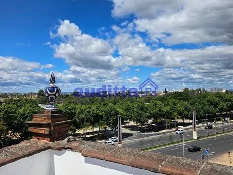 Piso de 80 m² en Sevilla
