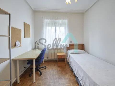 Piso de 80 m² en Oviedo