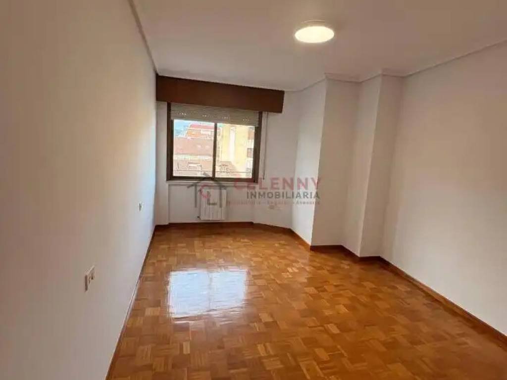 Piso de 90 m² en Ourense