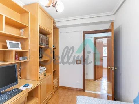 Piso de 75 m² en Aller