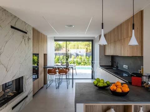 Casa de 355 m² en Montgat
