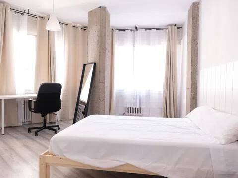 Habitación 140 m², Lérida
