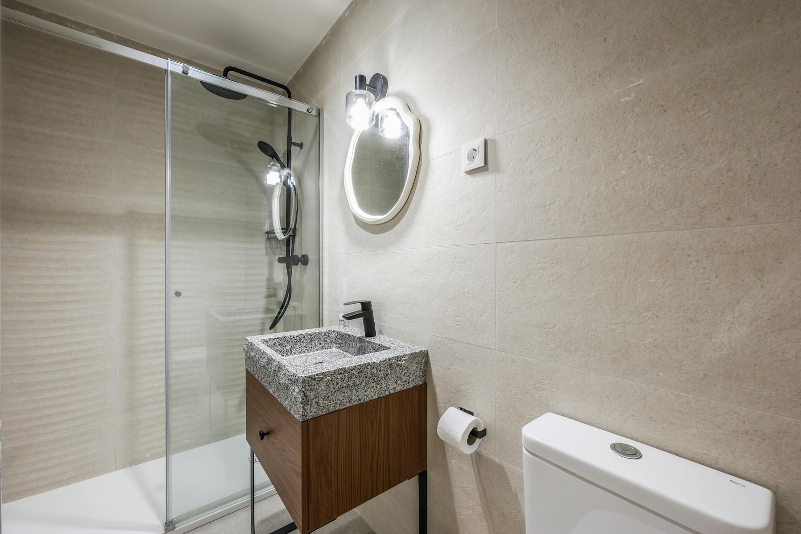 Habitación 2100 m², Madrid