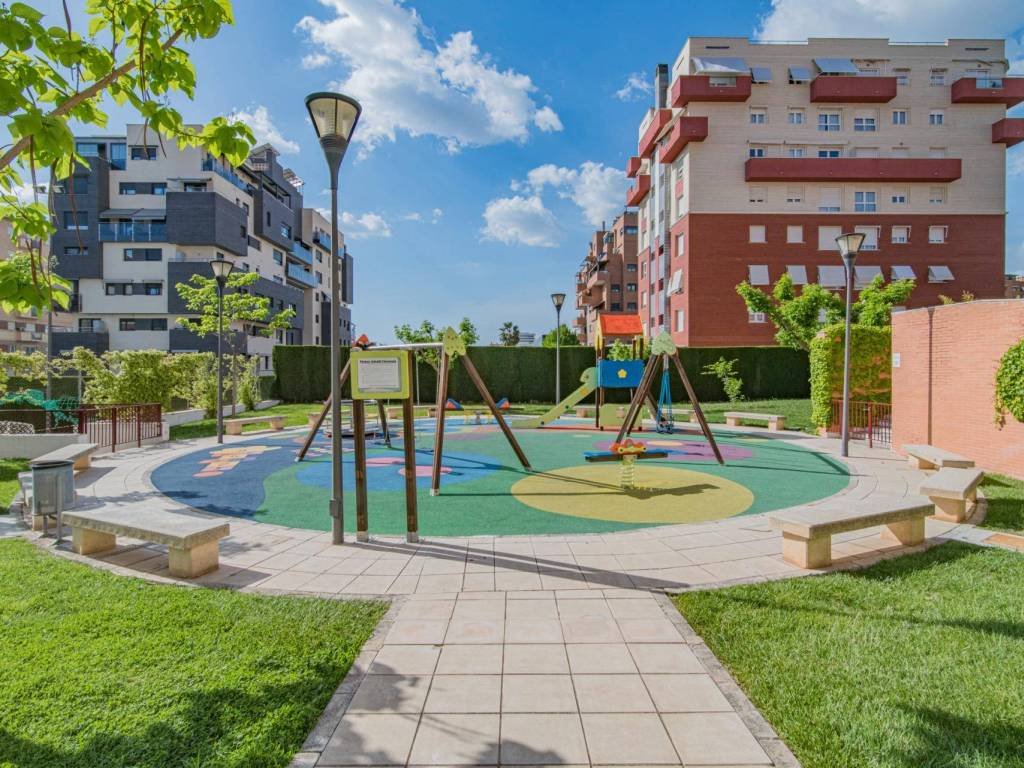 Piso de 101 m² en Granada