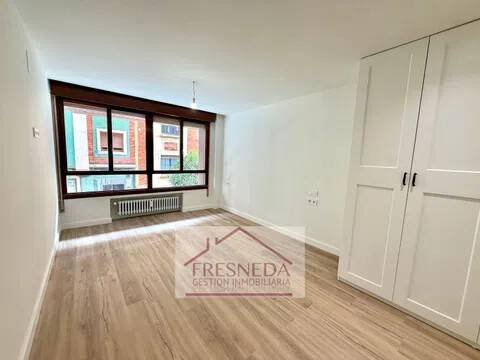 Pis de 49 m² a Oviedo