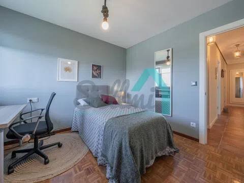Piso de 87 m² en Oviedo