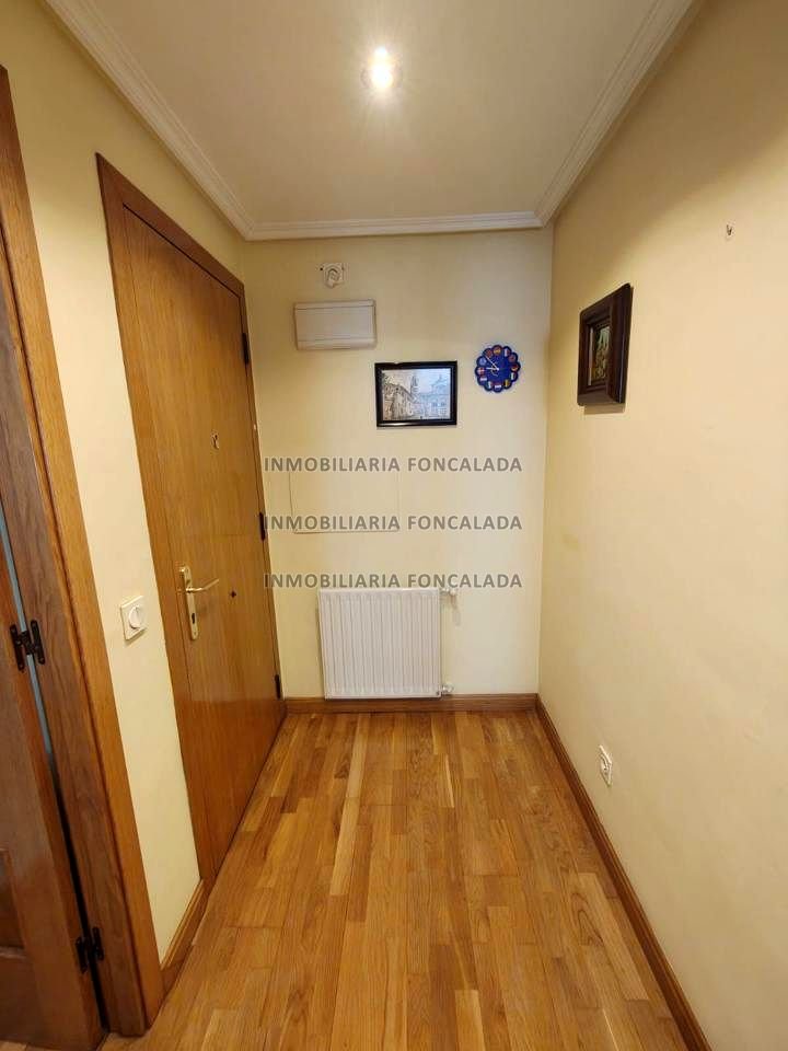 Piso de 80 m² en Oviedo