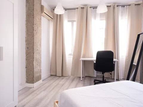 Habitación 140 m², Lérida