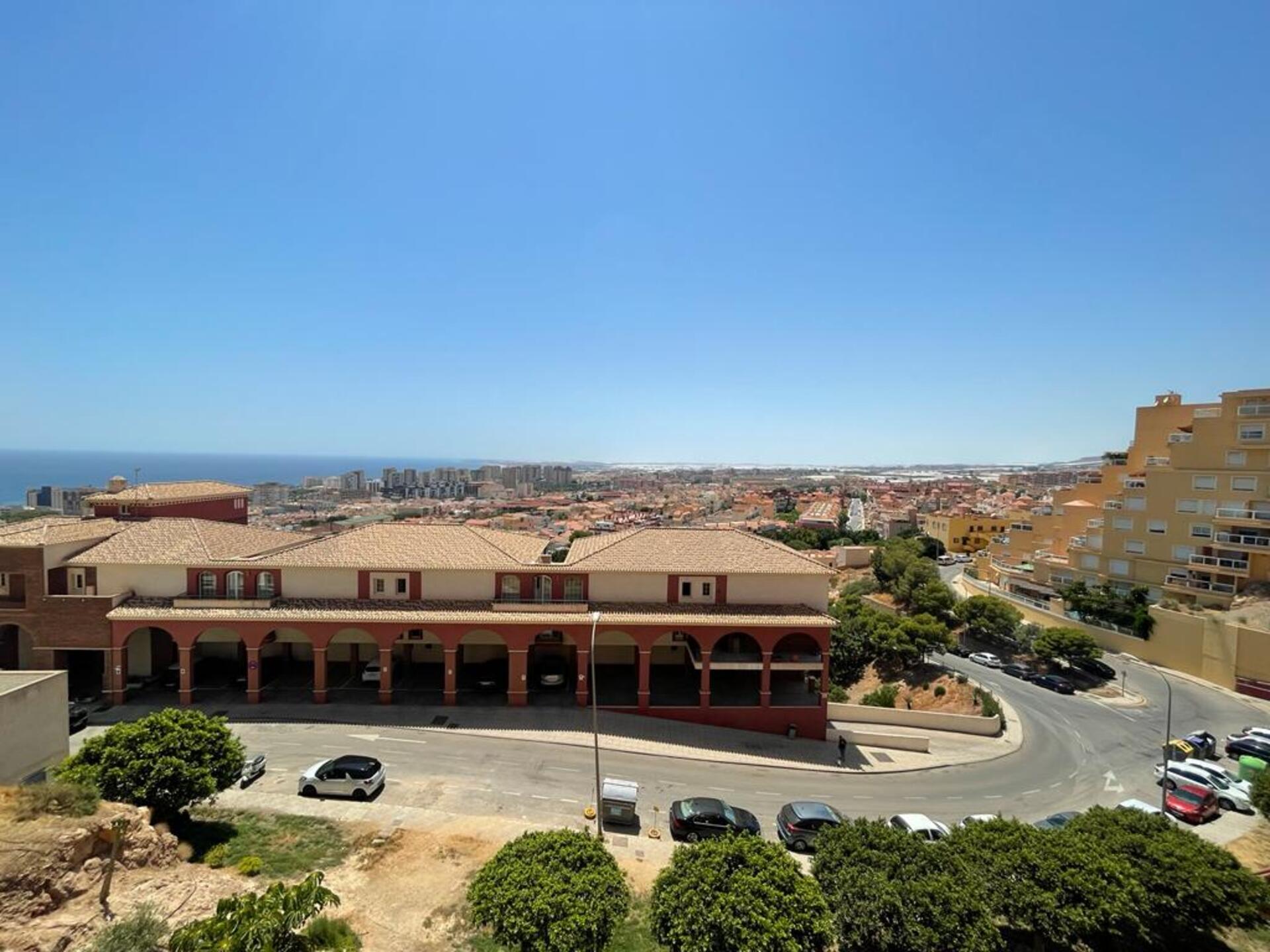 Piso de 98 m² en Roquetas de Mar