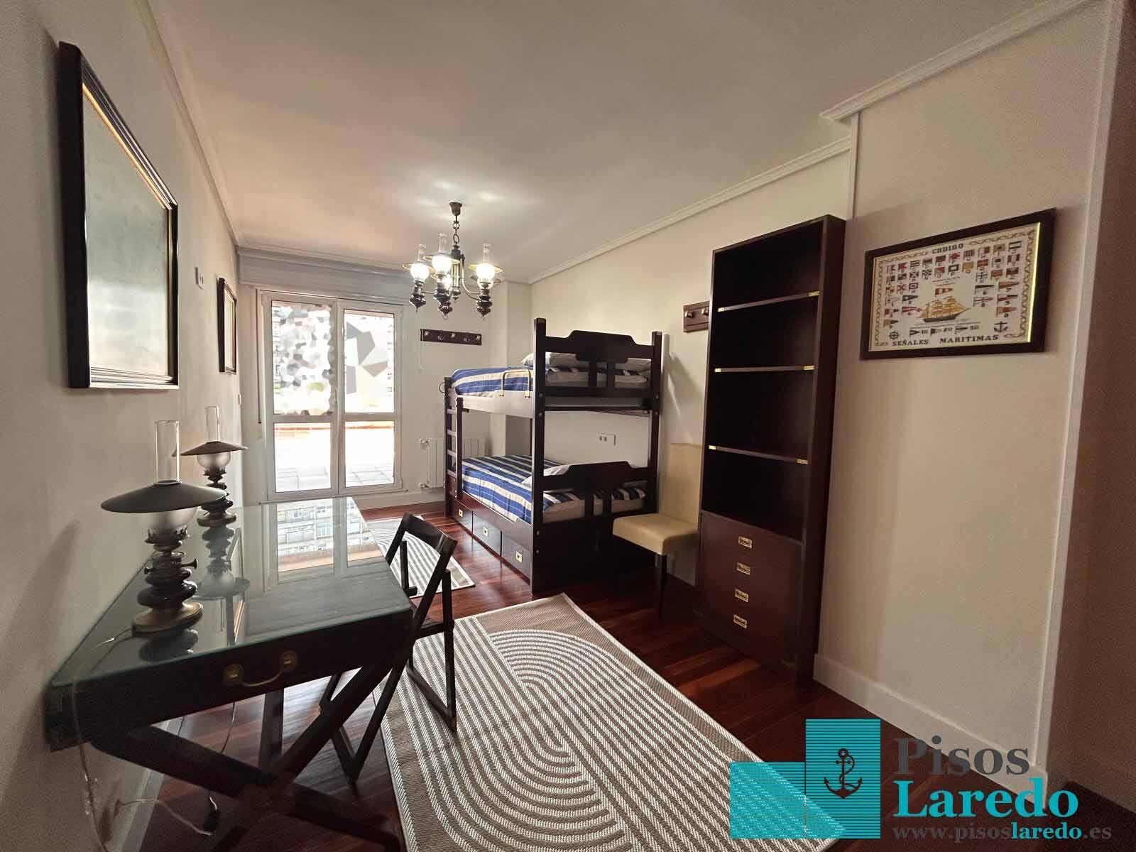 Piso de 190 m² en Laredo