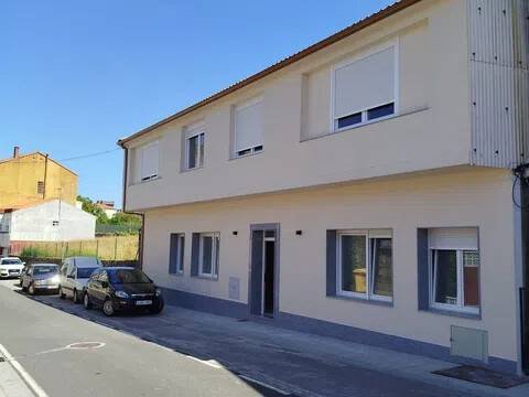 Piso de 75 m² en Vimianzo