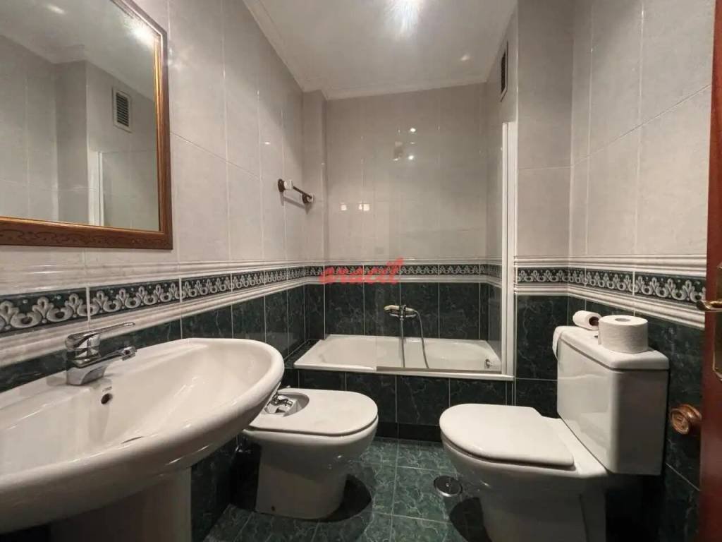 Piso de 80 m² en Ourense